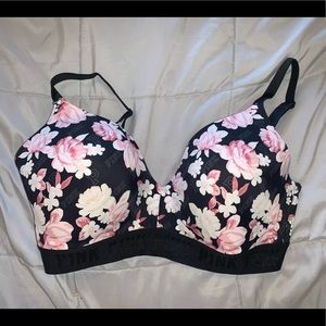 VS Pink Wear Everywhere Bra